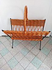 Porte-revues en rotin vintage