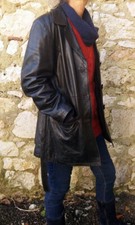 Veste vintage en cuir noir cintrée avec ceinture pour femme 1960 Verapelle