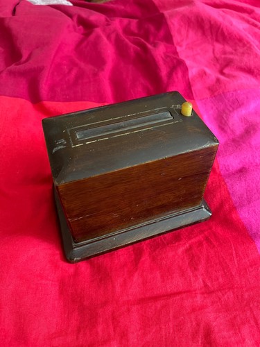 Ancien distributeur - , de
