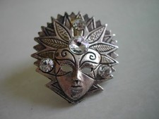 RARE pin's / Bijou MASQUE