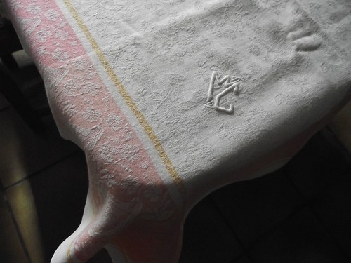 Nappe ancienne damassée - nappe,