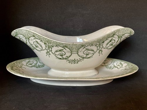 Ancienne sauciere sur - sauciere, dormant