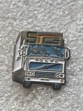 Pin’s Camion Volvo STG Cabine Remorque truck Camionneur Routier Transport