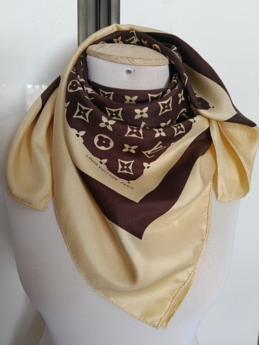 Foulard louis vuitton - louis,