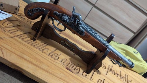 Réplique pistolet pirate - réplique,