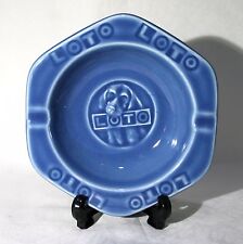 FAÏENCERIE DE GIEN. Cendrier publicitaire "LOTO" à décor de chien. Publicité.