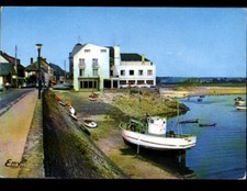 CARTERET (50) HOTEL DE LA MARINE , BATEAU de PECHE en CALE & PROMENADE en 1972