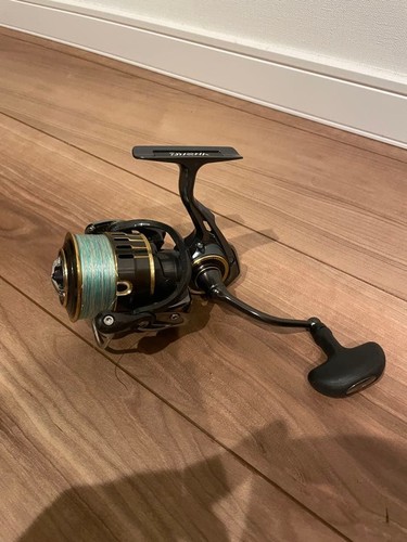 Moulinet toupie daiwa theory - moulinet,