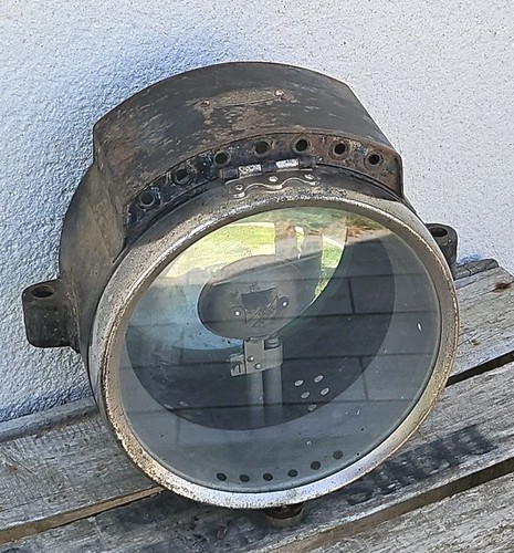 Ancien grand phare automobile - ancien,