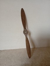 Jouet ancien. Ancienne hélice d'avion en bois.