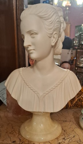 Buste féminin signé gianelli - féminin,