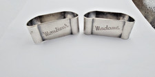 2 RONDS DE SERVIETTE MADAME MONSIEUR EN METAL ARGENTE