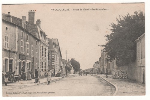 Cpa vaucouleurs rue de - -,