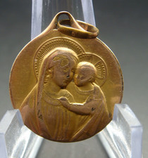 Belle médaille religieuse
