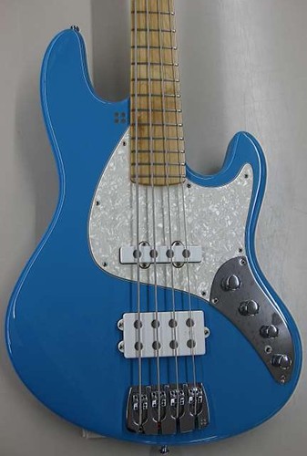 Guitare basse électrique