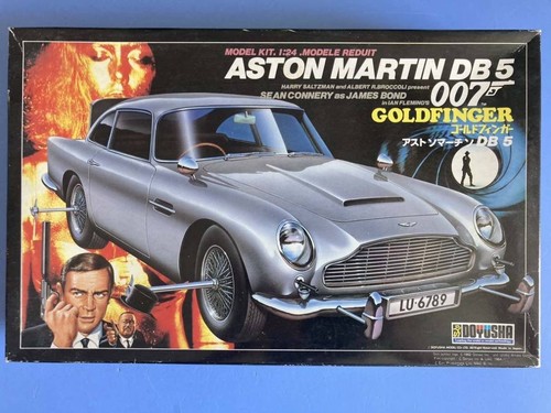 Aston martin db5 007 - martin,