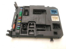 BOITIER FUSIBLES INTERIEUR