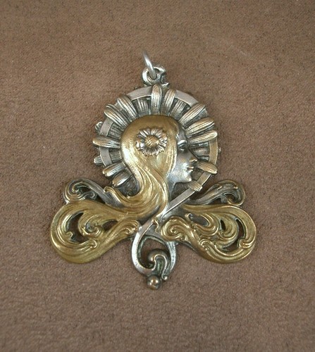 Bel important pendentif - bel,