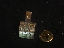 pins HABANITA de MOLINARD
