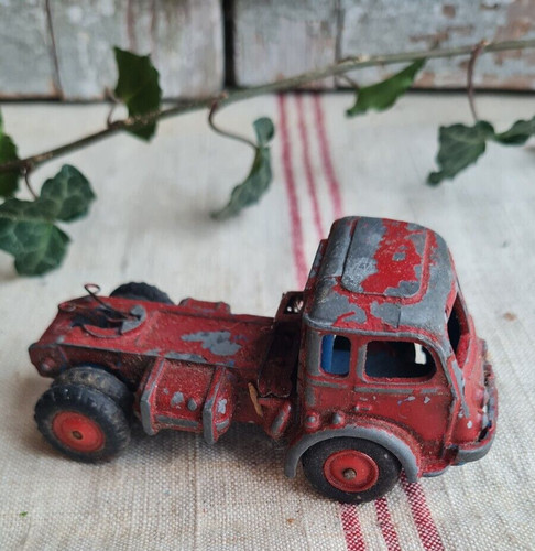 Ancienne voiture miniature - ancienne,