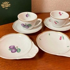 Petite assiette soucoupe tasse