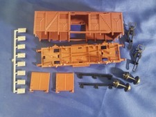 Wagon jouef HO: Wagon couvert a essieux parois coulissante vierge à monter