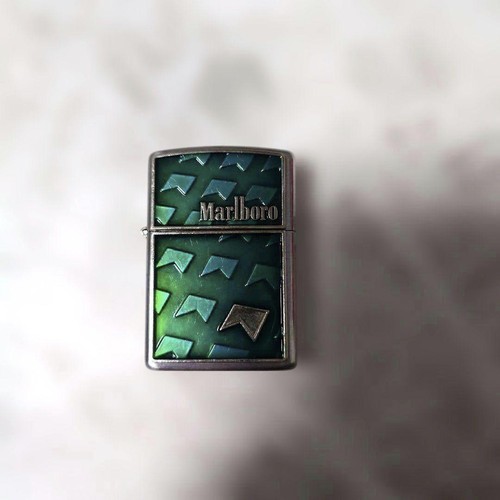 Briquet huile zippo - huile,
