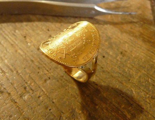 Bague pièce francs - or,