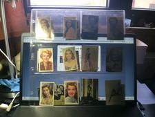 2/LOT DE +/- 12 PHOTOS D'ARTISTES CELEBRES AU CINEMA, CHANSON, OPERA