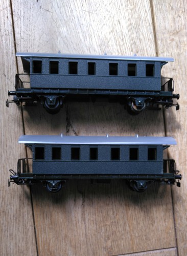 Train miniature deux wagons - train,
