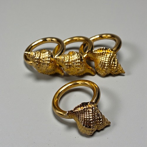 Set gold tone shell - of,