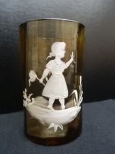 Verre Emaillé à Facettes Fillette Chasse aux Papillons 19e Collection M.Gregory