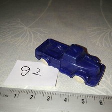 ancienne voiture en plastique