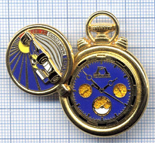 Pin's Montre Uhr Watch Renault F1 CHRONO NEVERS MAGNY-COURS GP 1993 numéroté 106