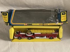 Corgy Major Ancien Camion Pompier 1143 avec boite d'origine