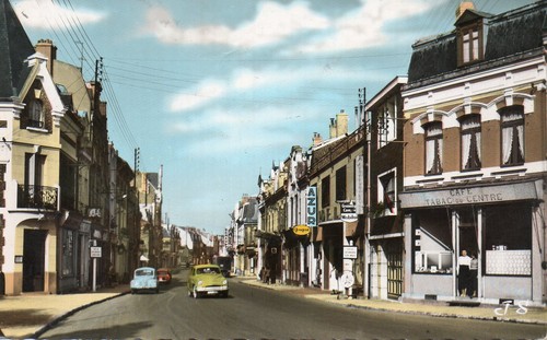 Bapaume rue peronne - (62), de
