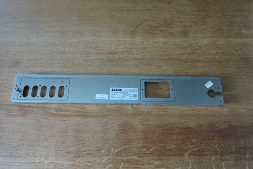 Rear panel facade arrière - /,