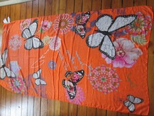 Q  Foulard DESIGUAL  modèle