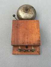 Ancienne sonnette de téléphone vintage art pop collection french antique phone