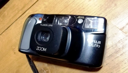 Appareil photo compact ancien