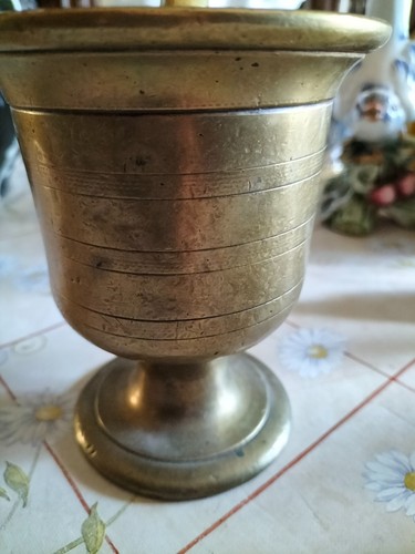 Trés ancien mortier pillon - mortier, en