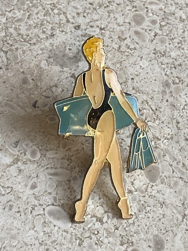 Pin bodyboard - pin’s, pin-up