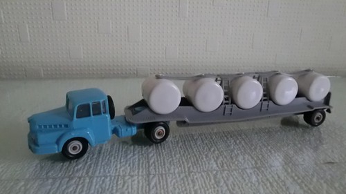 Norev échelle tracteur - 1/86.,