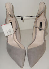 Escarpins gris vamp coupe