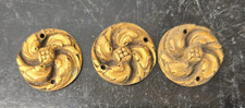 BRONZE 3 ROSACES CACHE CLOU