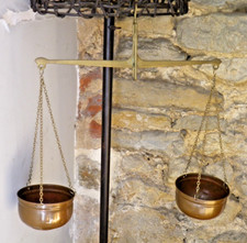 Ancienne balance trébuchet laiton ou cuivre