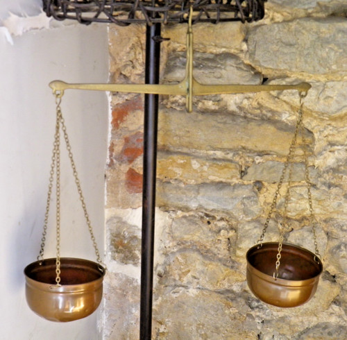 Ancienne balance trébuchet