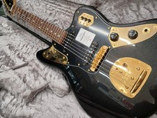 Guitare électrique FENDER