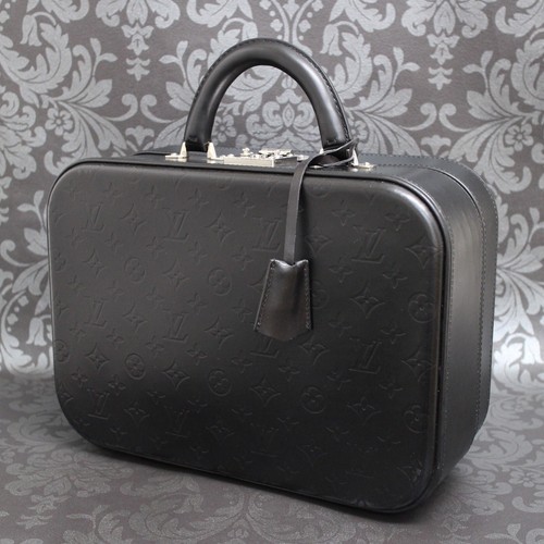 Louis vuitton monogram - louis,