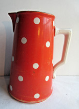 Pot, pichet, broc en céramique rouge à pois blancs: Confettis de Sarreguemines